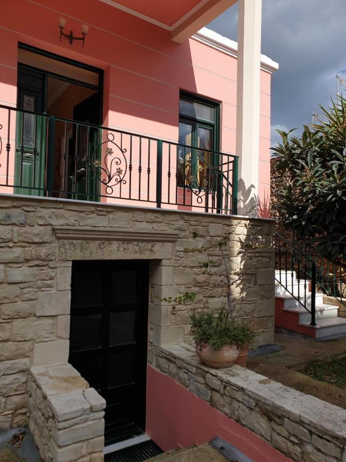 Arismari Apartment *