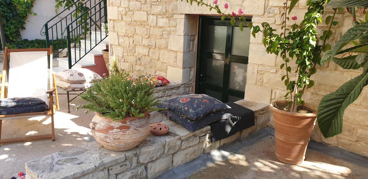 Apartment Arismari *